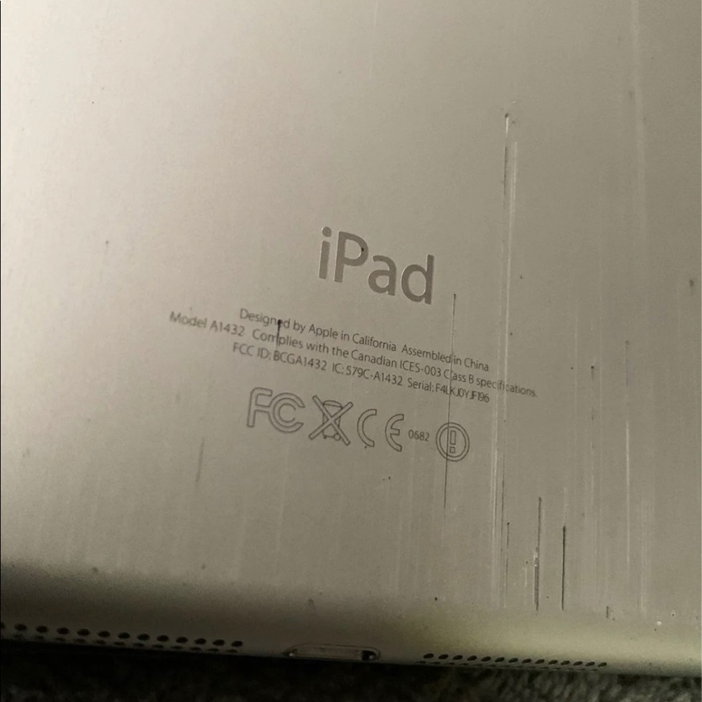 iPad Mini 1st Generation - Picture 4 of 12